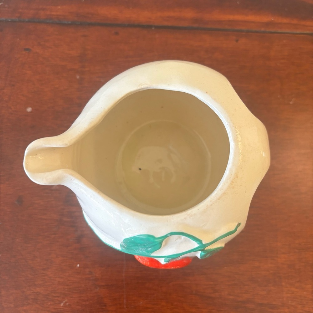 Vintage Pippin USA Pottery Cream Pitcher with Red Apple Design 1945-1965 Antique - Picture 2 of 6